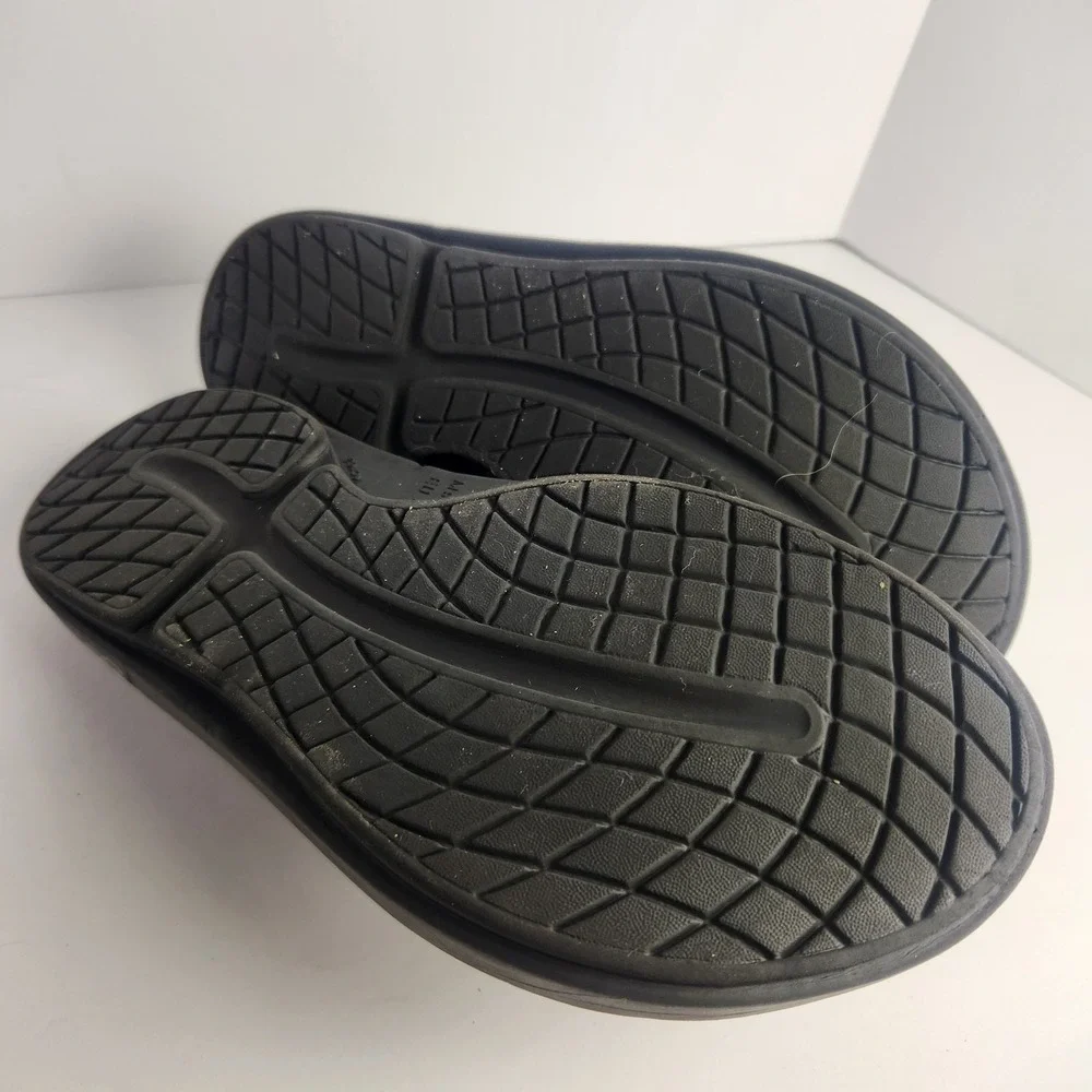 Oofos OOahh Men's Slip-On Casual Waterproof Sandals Black Size M(9) W (11)